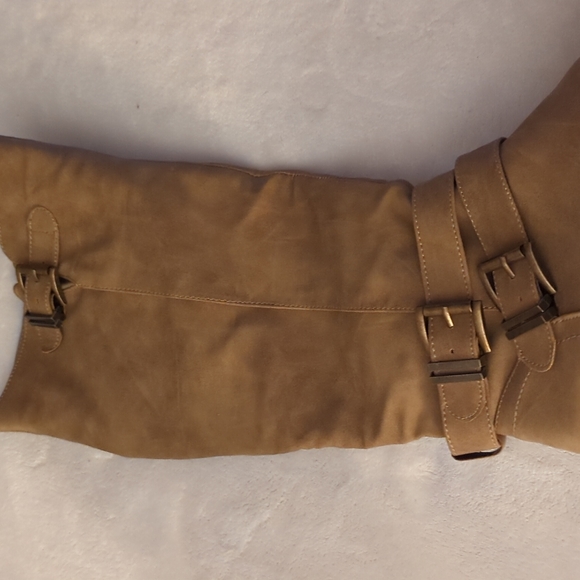 Comfy fashionable boots .. tan size 8 - Picture 2 of 4